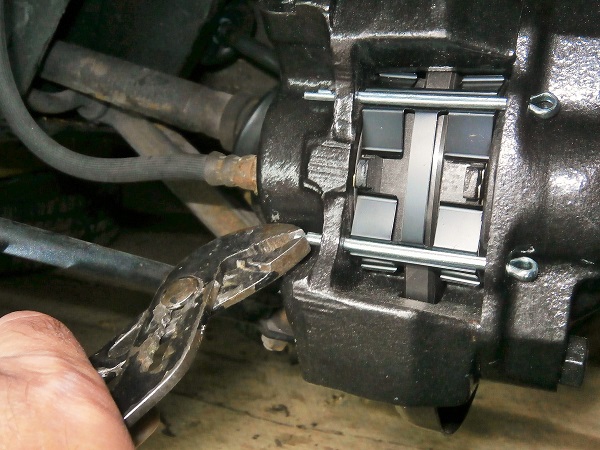 Pins on the brake caliper on Mini classic