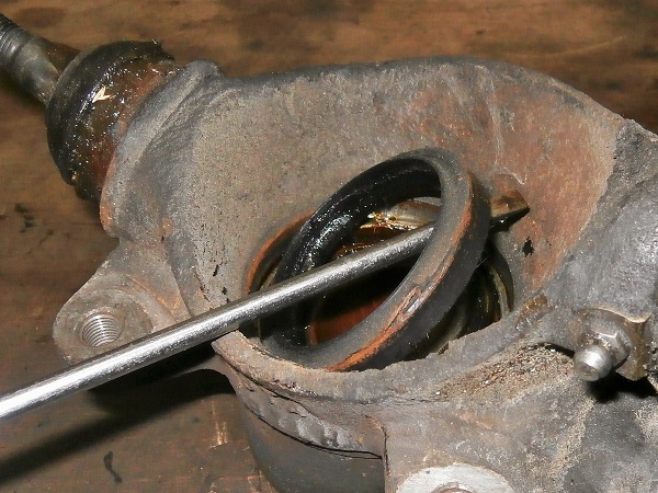 Retirer joint interne
