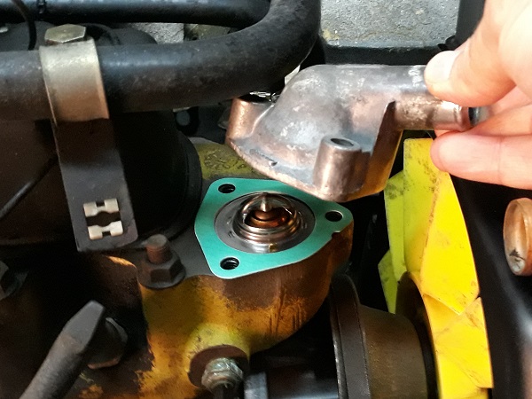 Retirer boîtier thermostat