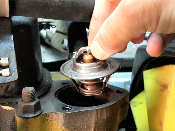 Retirer le thermostat sur Austin Mini