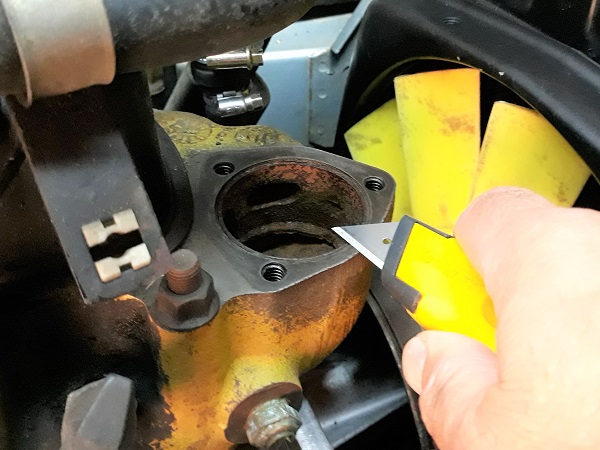 Retirer joint thermostat sur Austin Mini