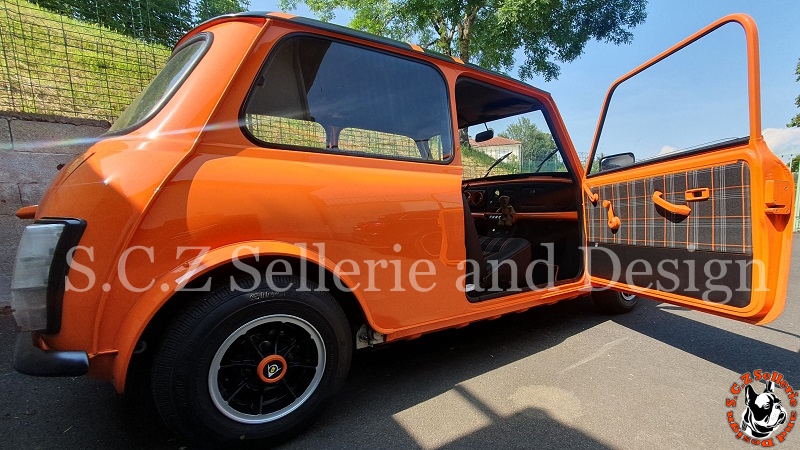 Austin Mini Orange SCZ Sellerie and Design