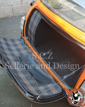 Garniture de coffre Austin Mini tissu à rayures et motif orange